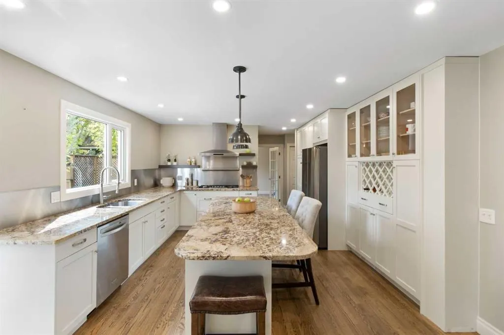 152 Lake Mead Crescent SE
