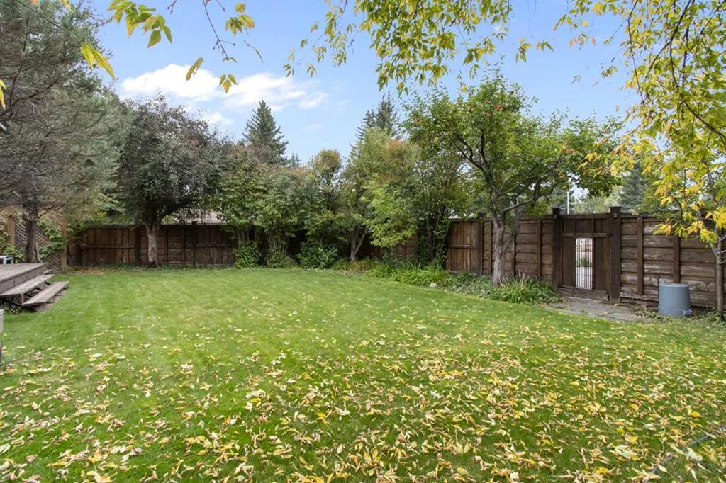 152 Lake Mead Crescent SE