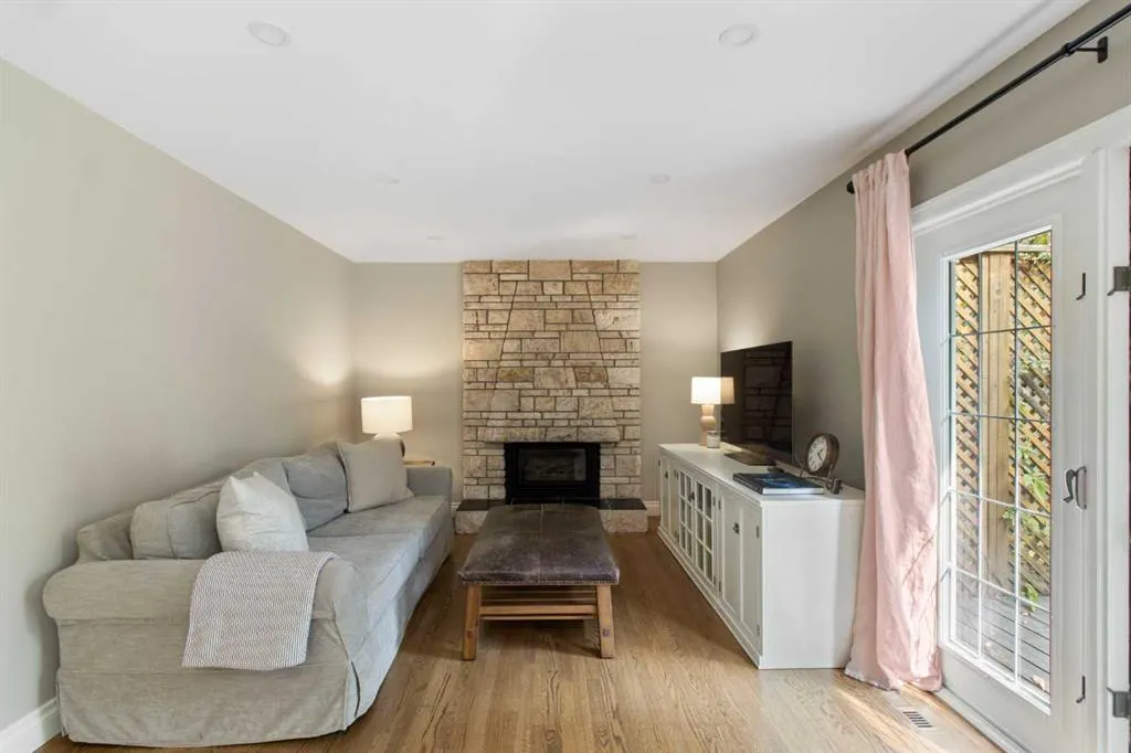 152 Lake Mead Crescent SE