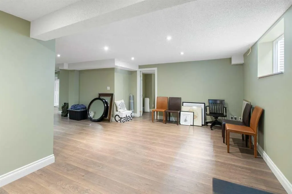 152 Lake Mead Crescent SE