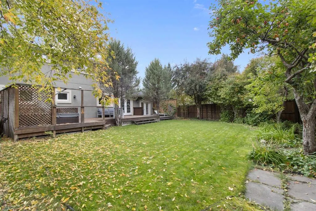 152 Lake Mead Crescent SE