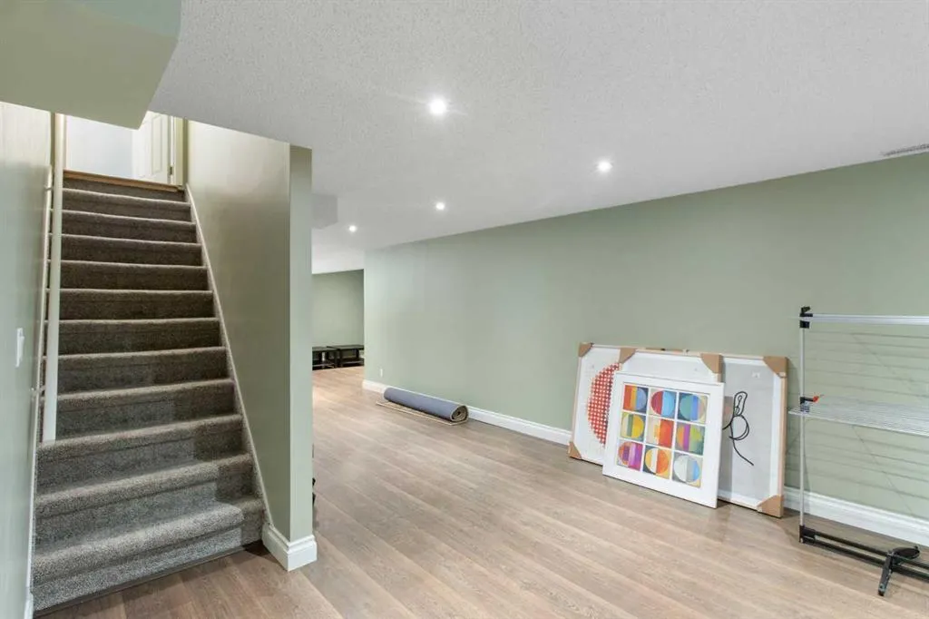 152 Lake Mead Crescent SE