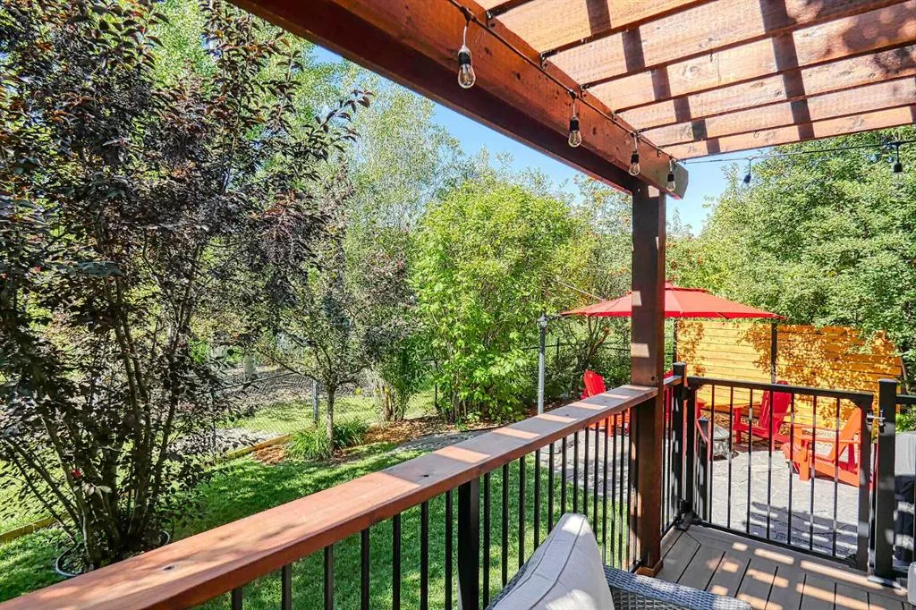 122 Discovery Ridge Gardens SW