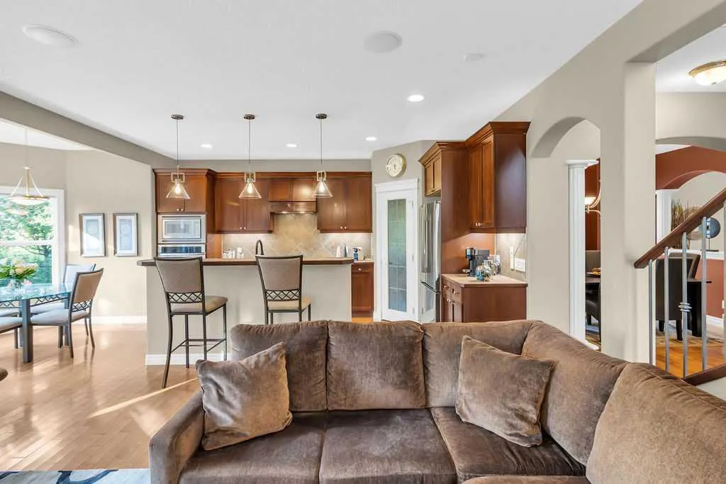 122 Discovery Ridge Gardens SW