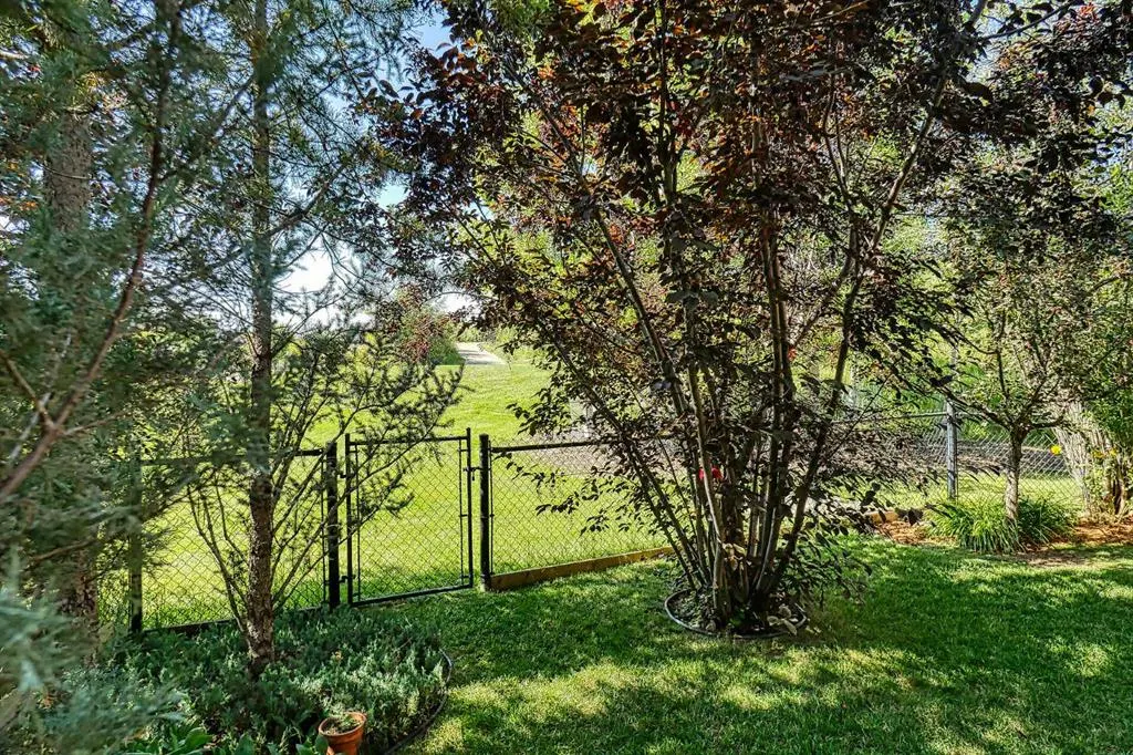 122 Discovery Ridge Gardens SW