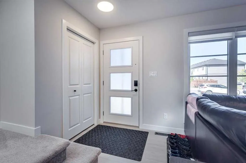 5601 Vista Trail