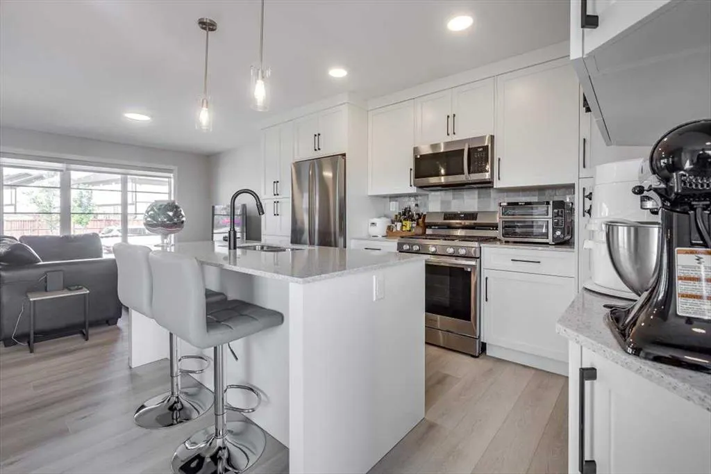 5601 Vista Trail