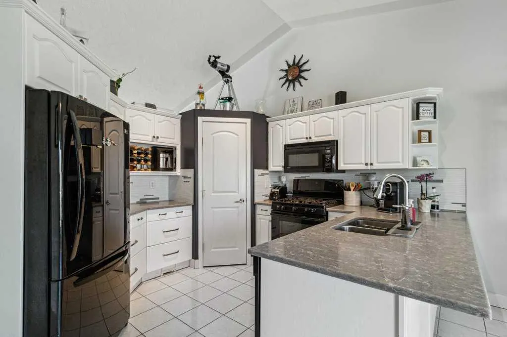 9 Fern Glade Crescent