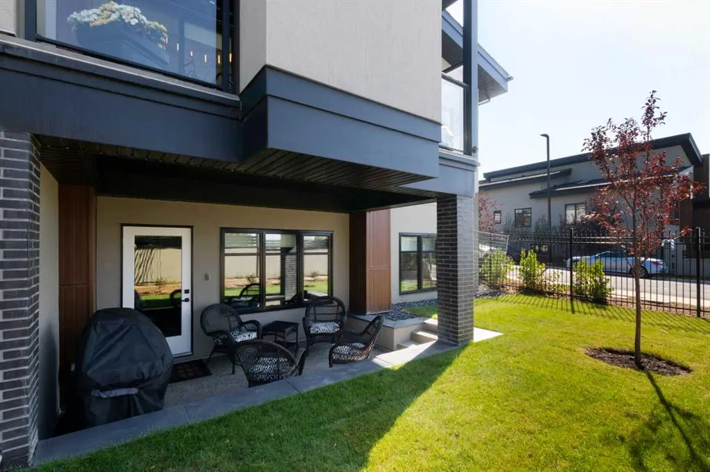 103 Elveden Court SW