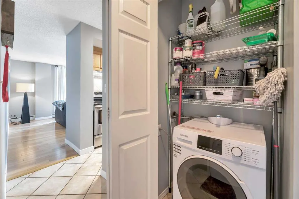 320 24 Avenue SW, #401
