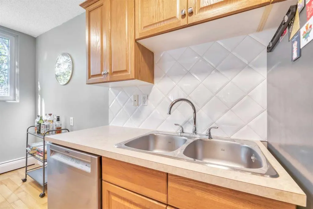 320 24 Avenue SW, #401