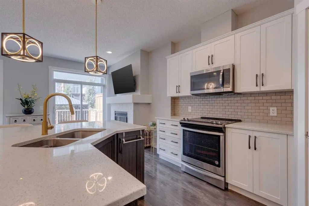55 Sage Bluff Heights NW