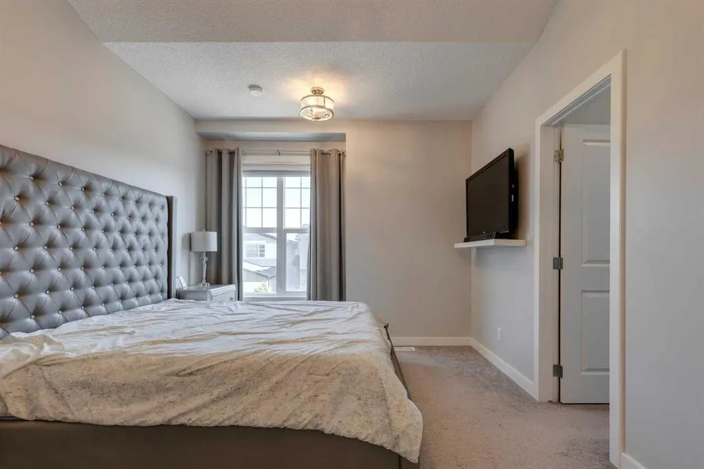 55 Sage Bluff Heights NW