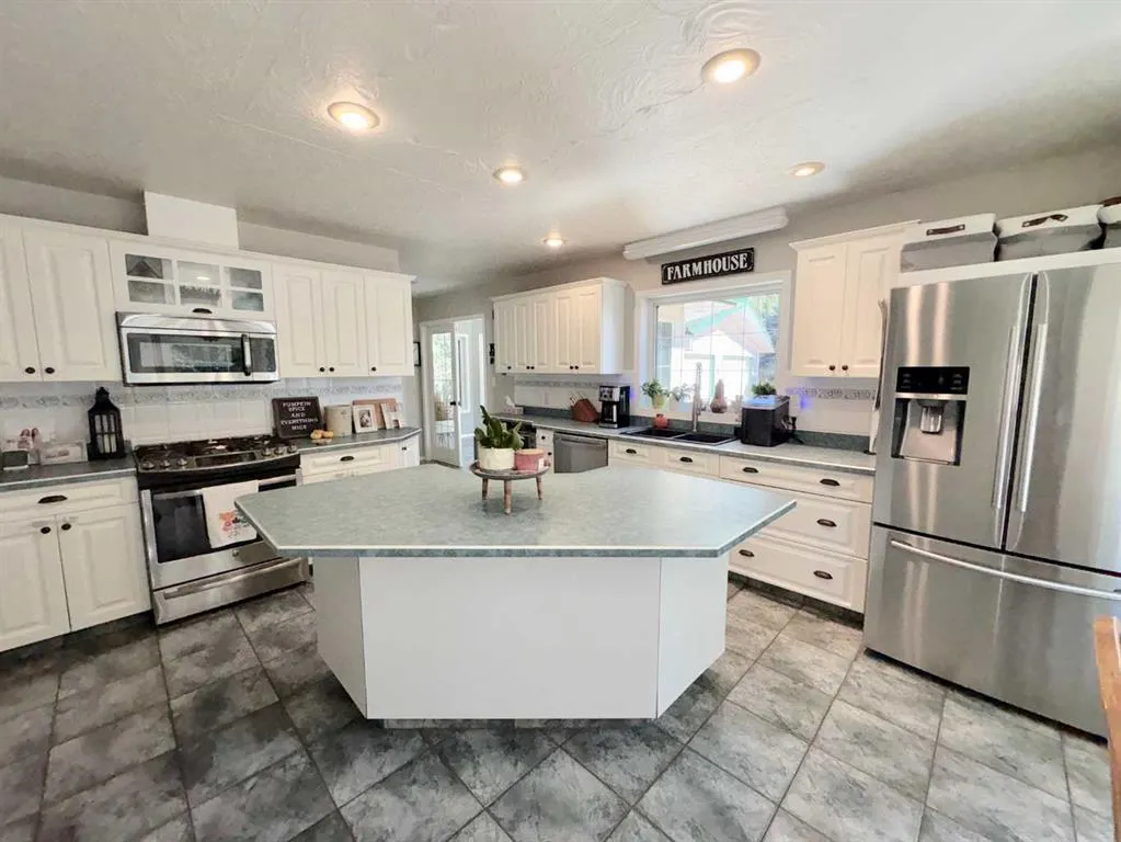 102 Range Road, #51207