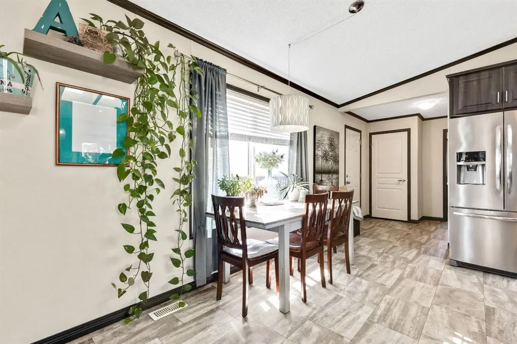 844 Homesteaders Avenue