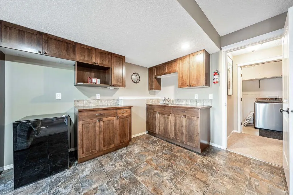 415 SUNRISE Hill