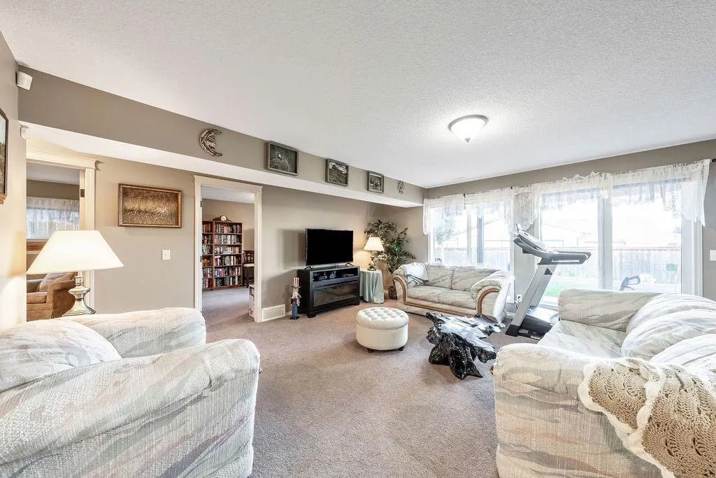 415 SUNRISE Hill