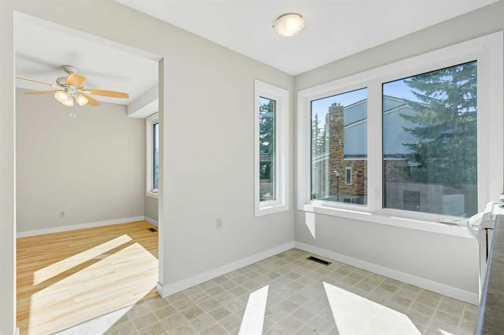 12 Coachway Gardens SW