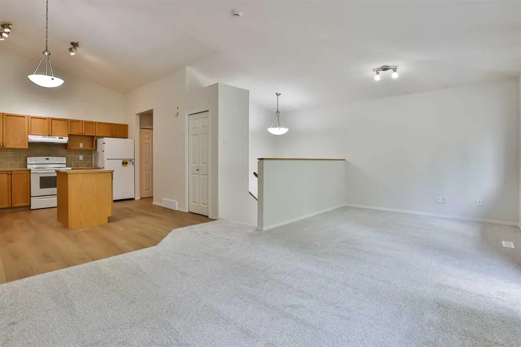 545 9 Avenue N, #4