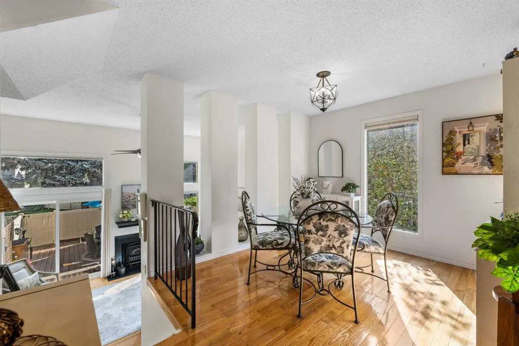 210 Queenston Heights SE