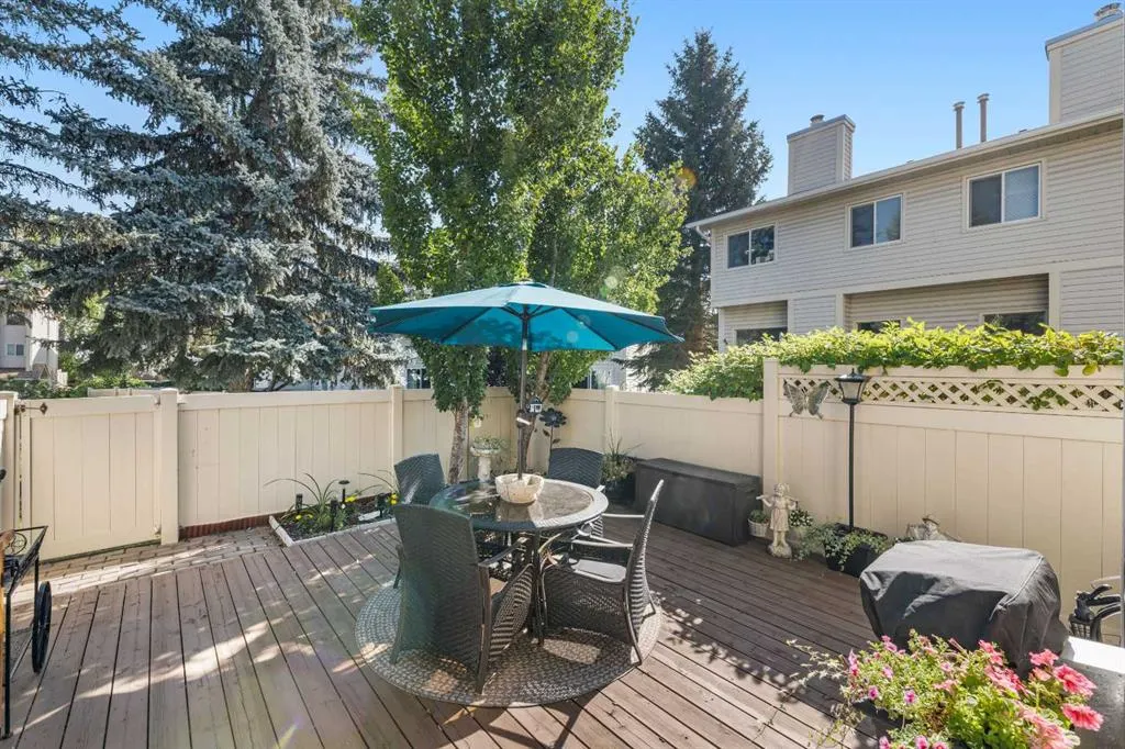 210 Queenston Heights SE