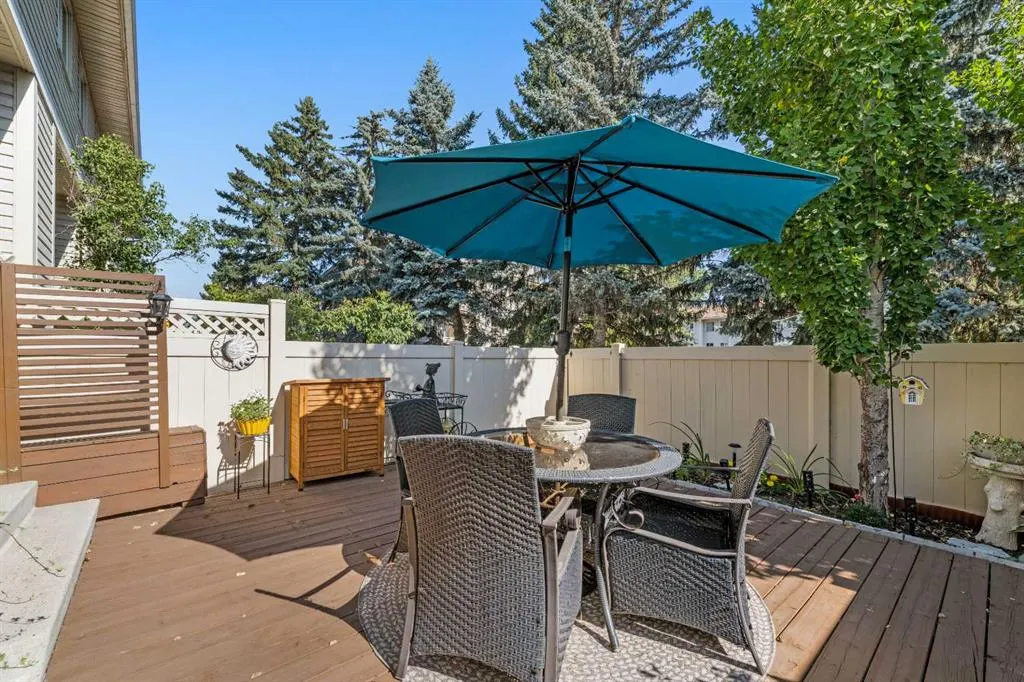 210 Queenston Heights SE