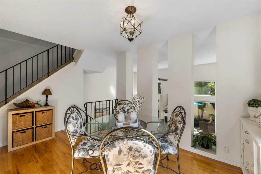 210 Queenston Heights SE