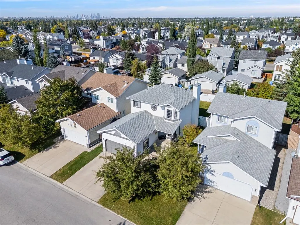 26 River Rock Crescent SE
