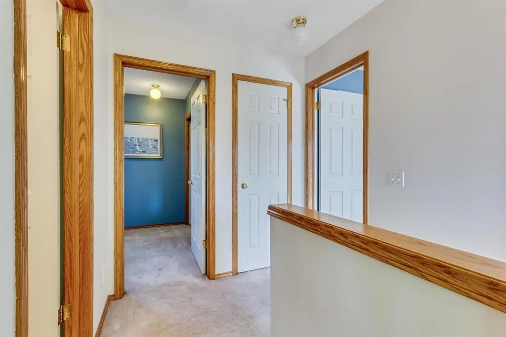 26 River Rock Crescent SE