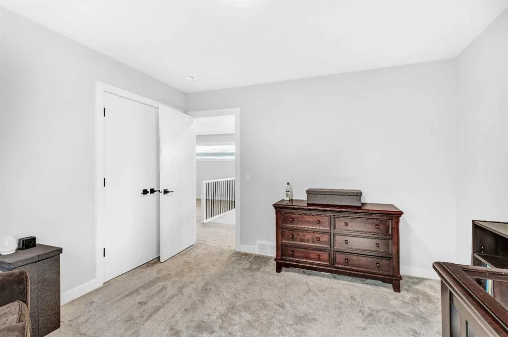 53 Amblehurst Gardens NW