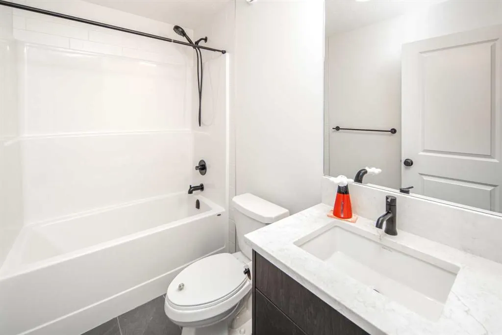 75 Calhoun Hill NE
