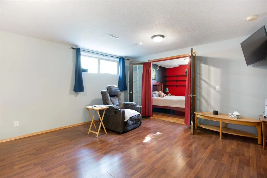 828 Pioneer Drive