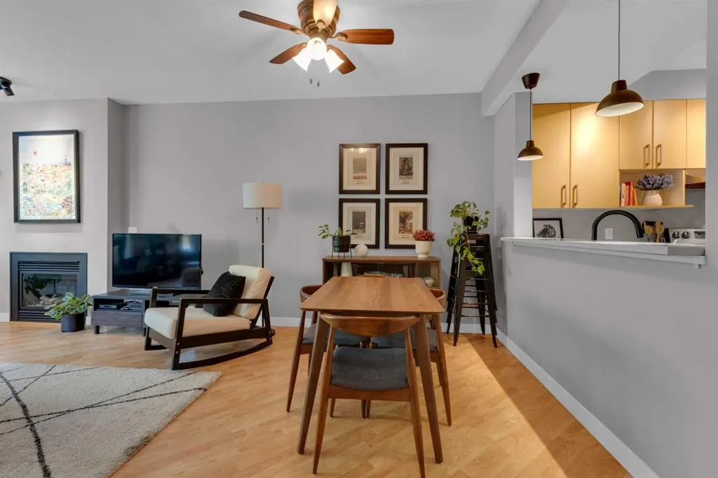 1000 Centre Avenue NE, #203