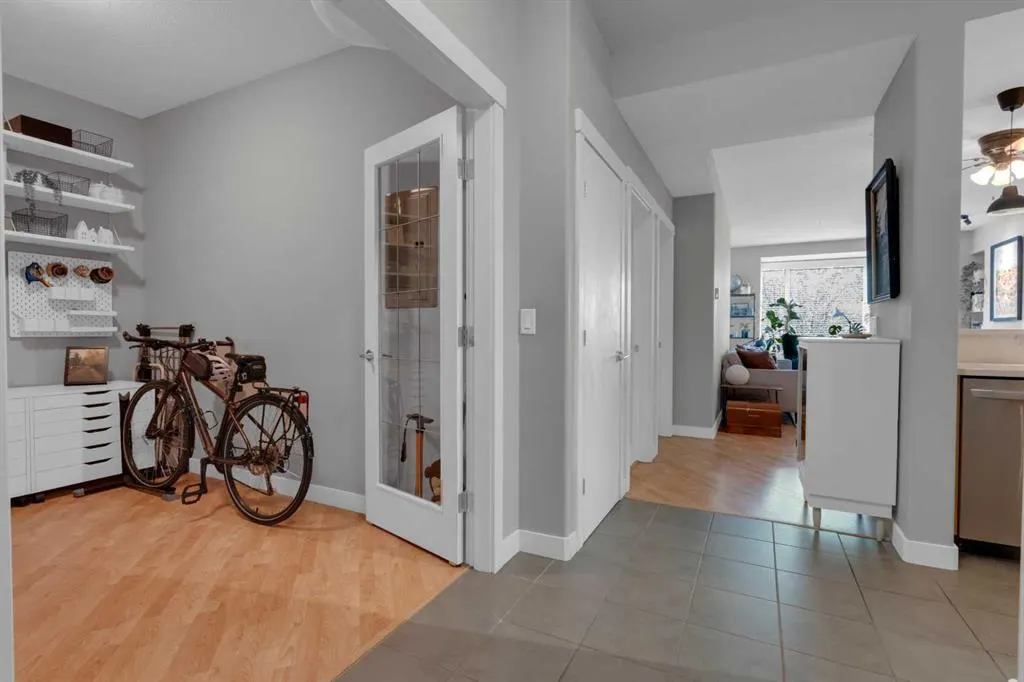 1000 Centre Avenue NE, #203
