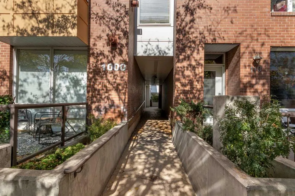1000 Centre Avenue NE, #203