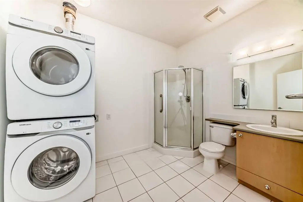 1010 Centre Avenue NE, #408
