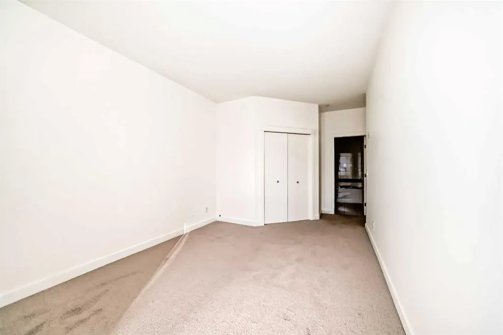 1010 Centre Avenue NE, #408