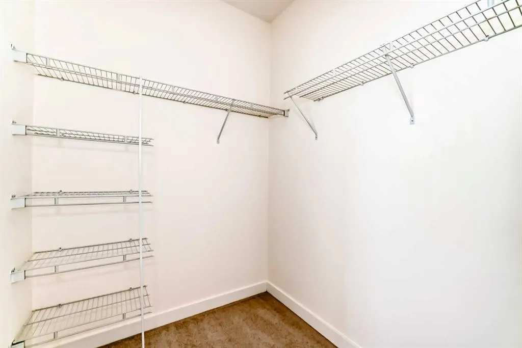 1010 Centre Avenue NE, #408