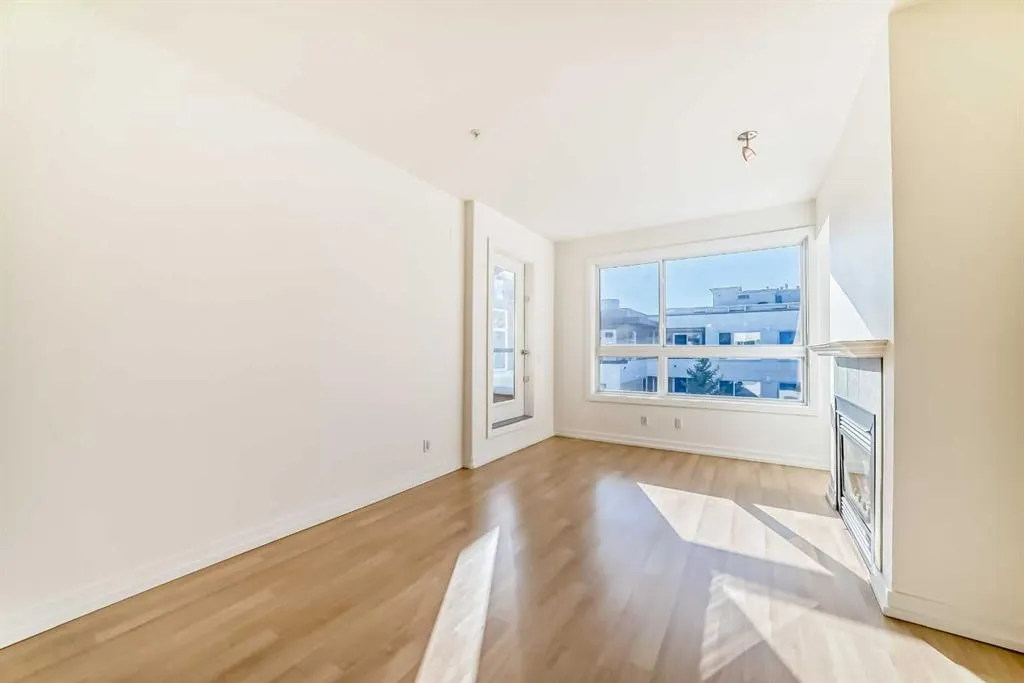 1010 Centre Avenue NE, #408