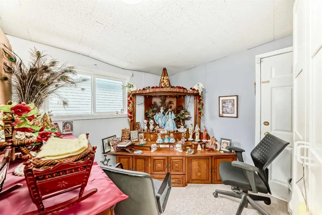 99 Arbour Lake Road NW, #69