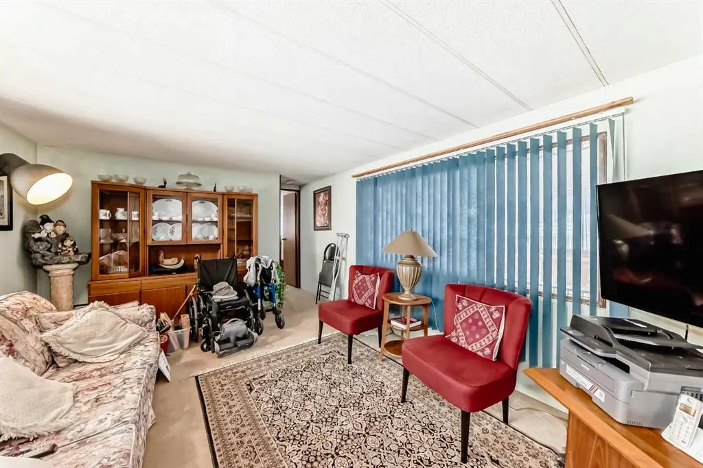 99 Arbour Lake Road NW, #69