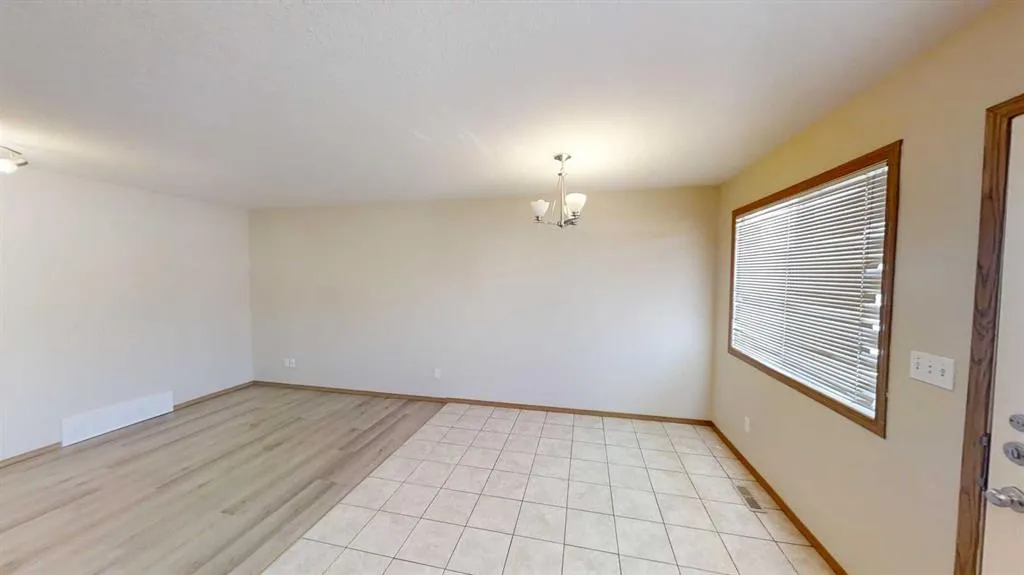 9225 93 Avenue, #401