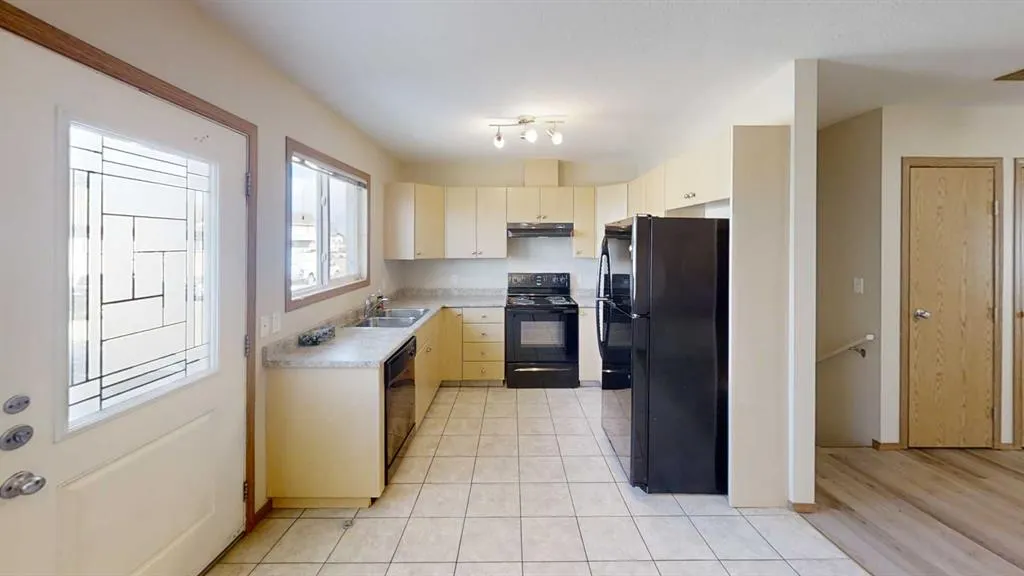 9225 93 Avenue, #401
