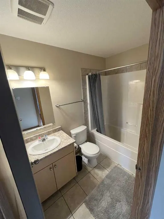 9225 93 Avenue, #401