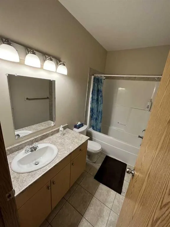 9225 93 Avenue, #401