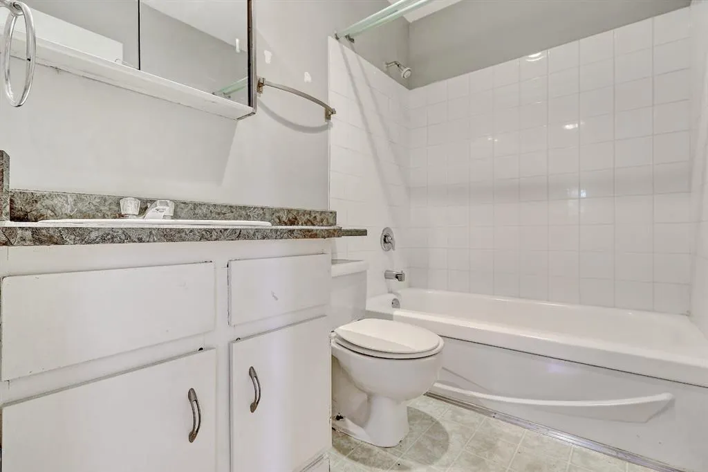 7201 Poplar Drive, #2212