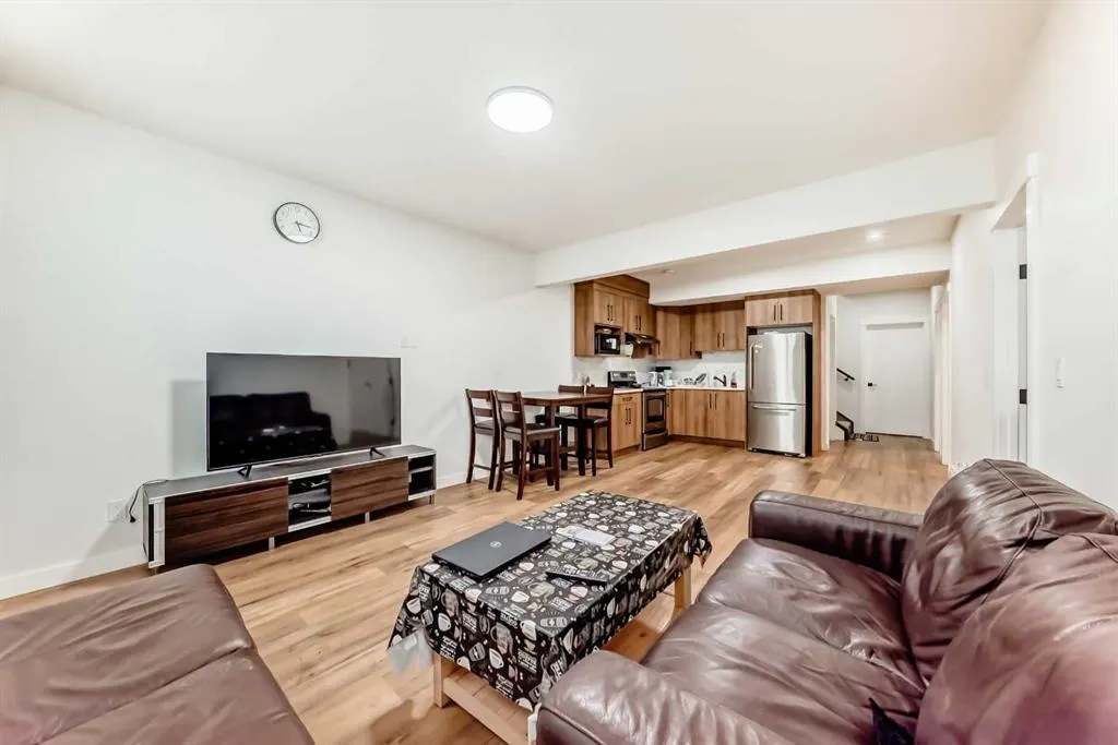 149 Baysprings Gardens