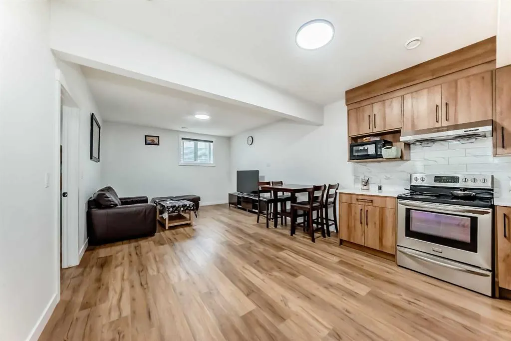 149 Baysprings Gardens