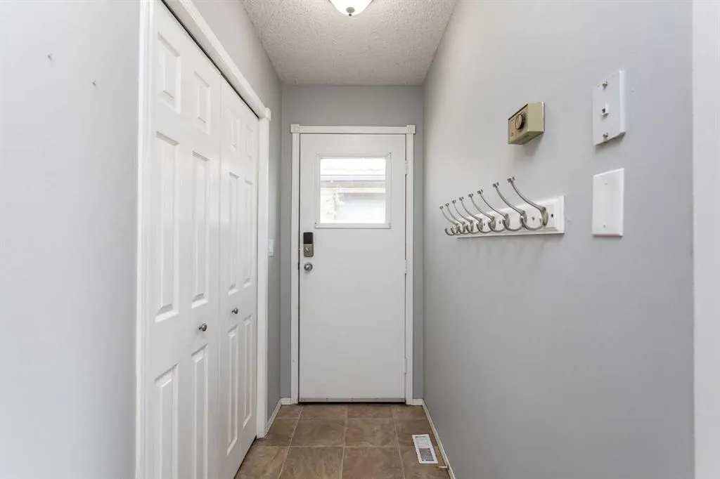 70 Ellenwood Drive