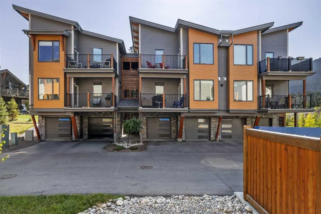 1101 Three Sisters Parkway, #202H